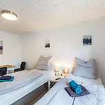 Apartment Zuhause Fuer Entdeckergruppe *