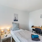 Zuhause Fuer Entdeckergruppe Apartment