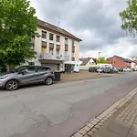 Apartment Zuhause Fuer Entdeckergruppe *