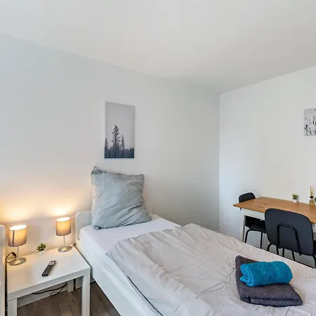 Zuhause Fuer Entdeckergruppe Apartment